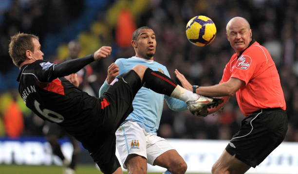 己在关键时 己在关键时